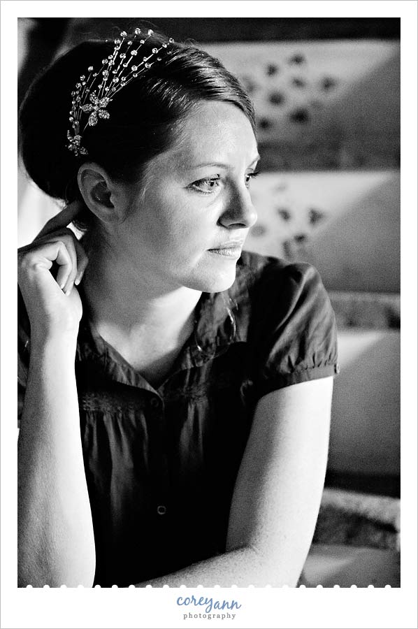 bride sitting on stairs in alliance ohio