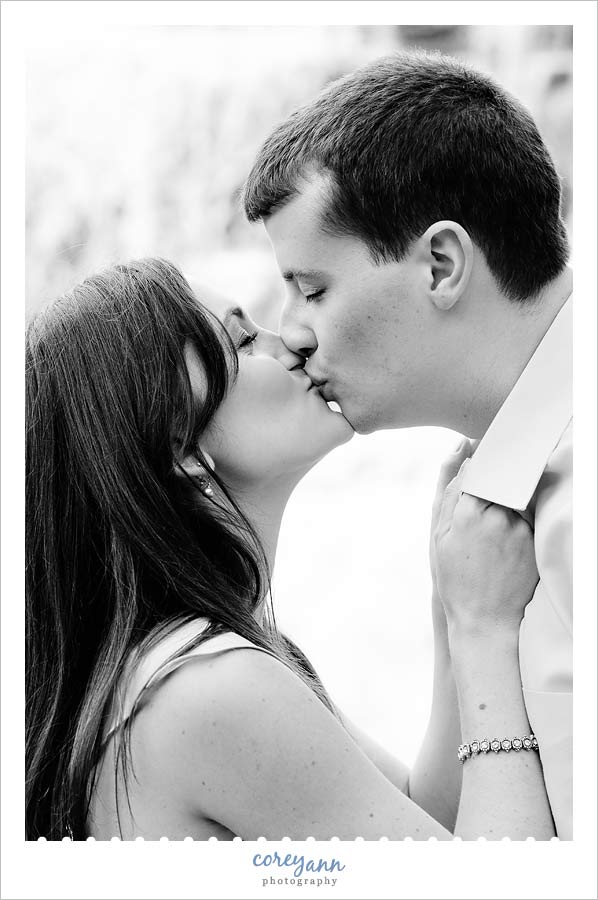 engagement session at brandywine falls in cuyahoga valley national park