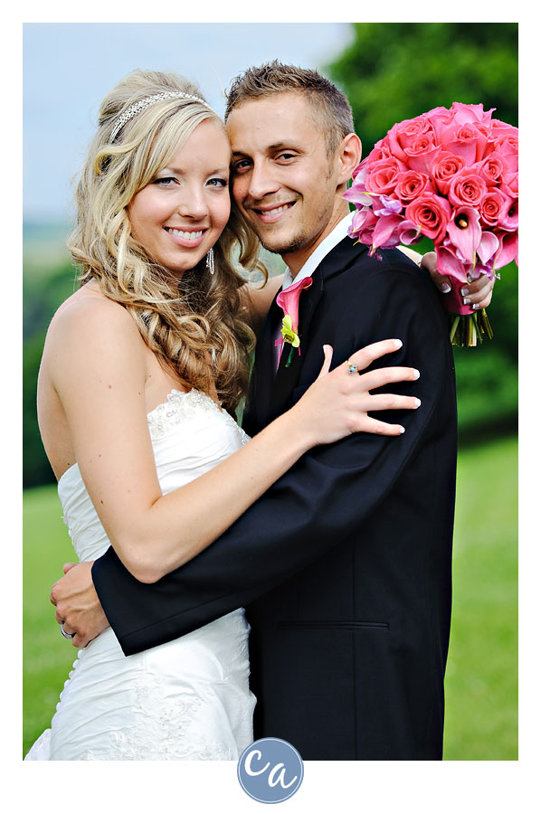 bride and groom in sugarcreek ohio