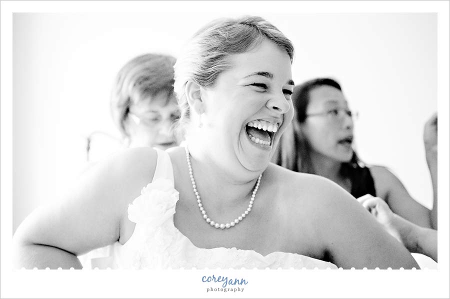 bride getting ready at geneva-on-the-lake