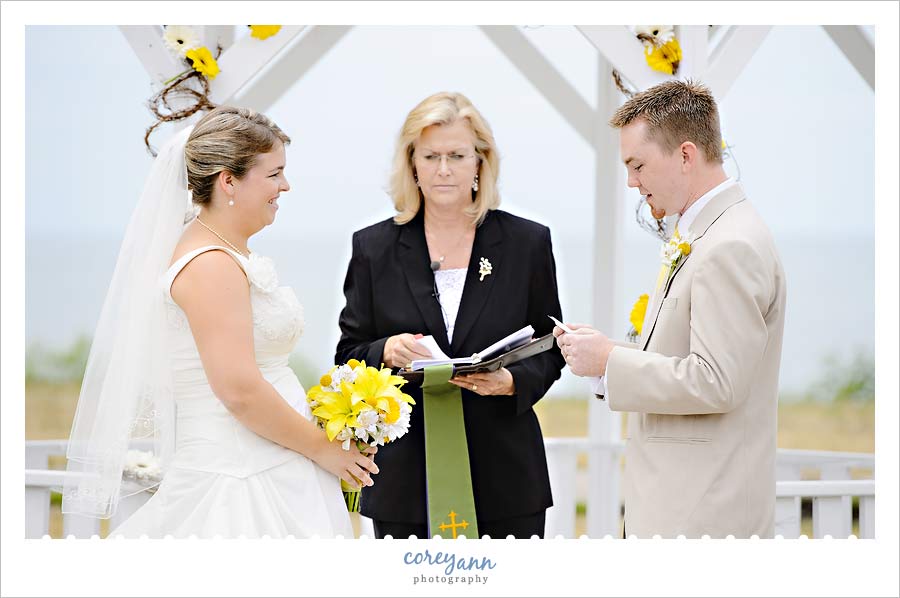 wedding ceremony on lake erie at geneva-on-the-lake