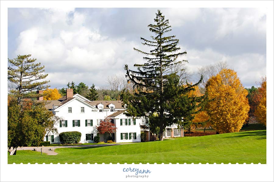 quail hollow state park manor house in autumn