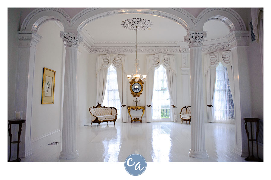 the white room at Nottoway Plantation