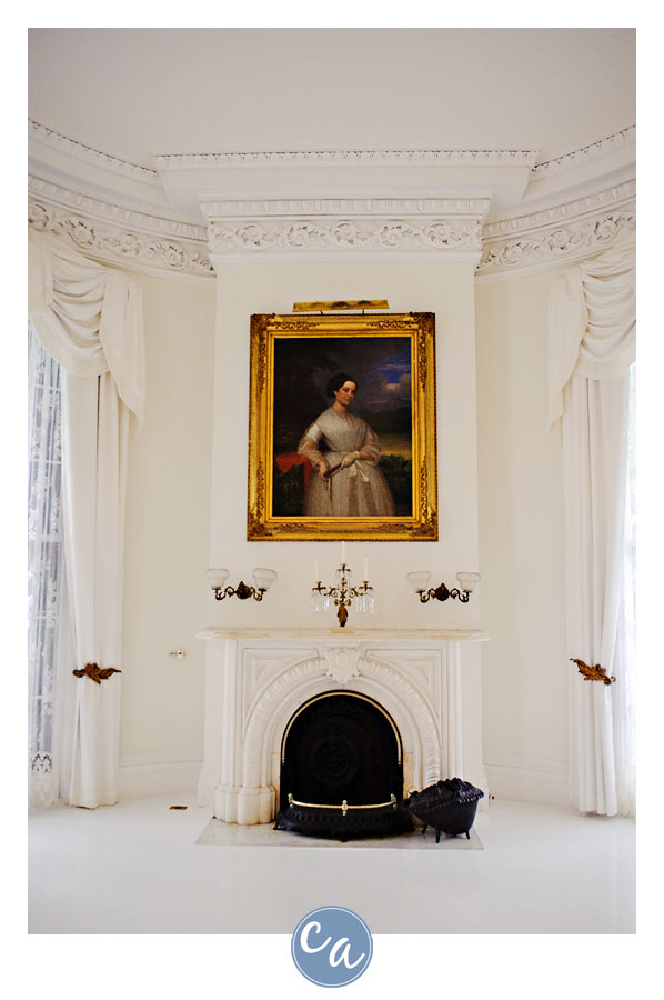 the white room at Nottoway Plantation