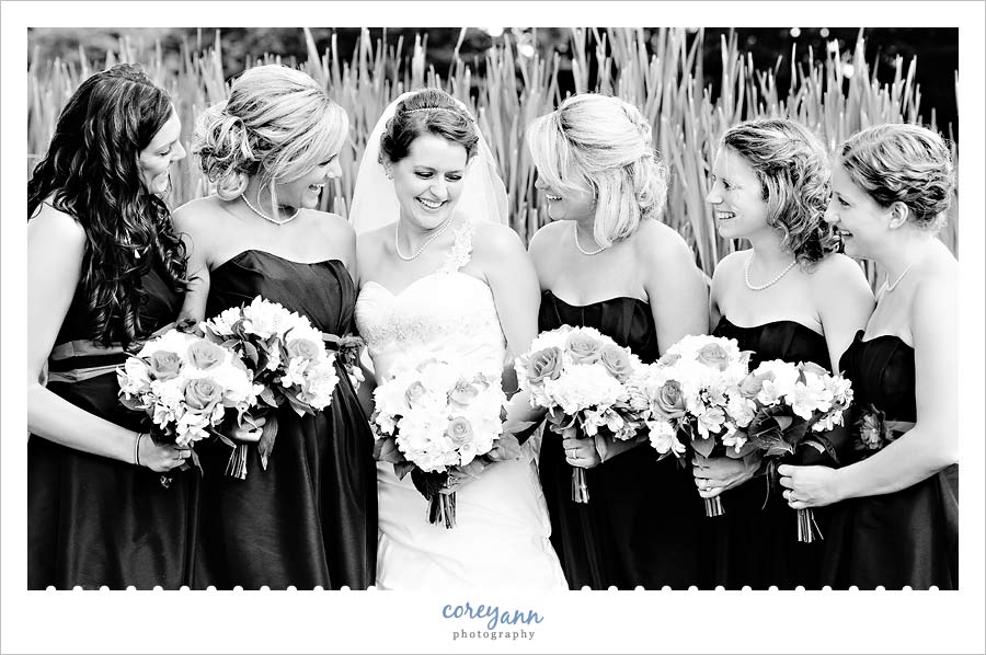 bride and her bridesmaids in massillon Ohio