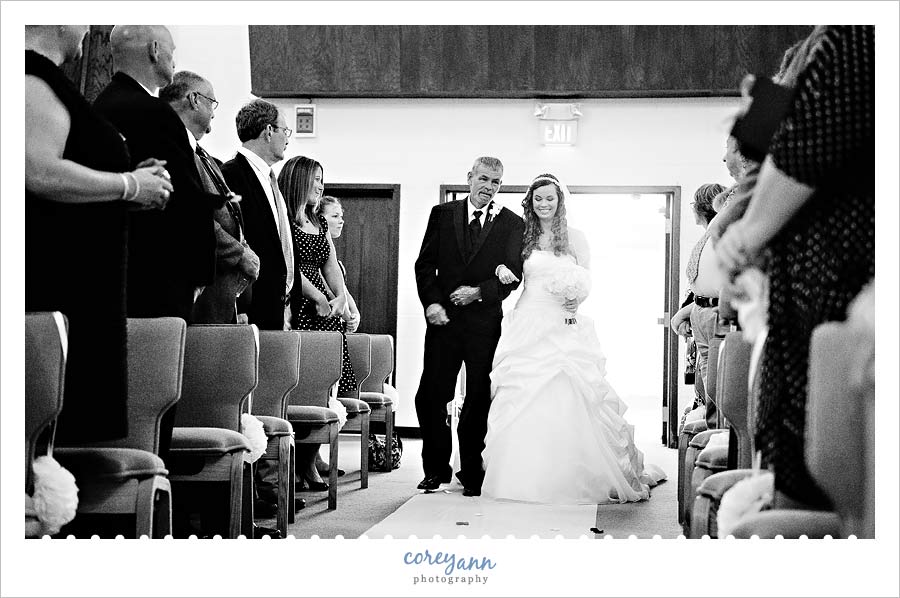 bride and father walking down aisle in dover ohio