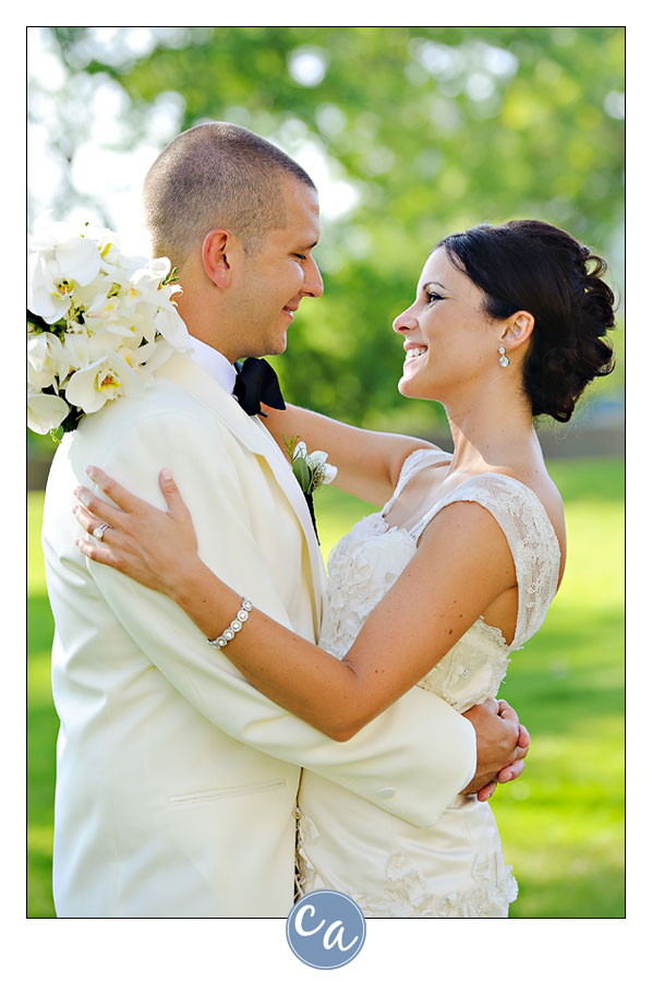 bride and groom in cleveland ohio