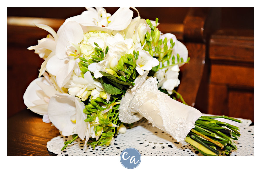 bride bouquet from fresh tendrils with mothers bridal gown
