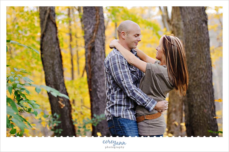 fall engagement session in northeast ohio