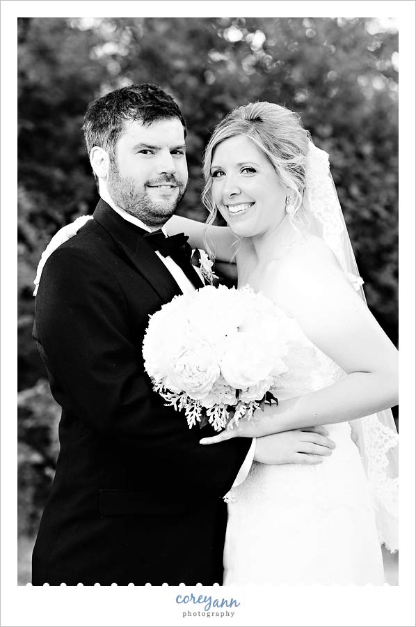 bride and groom at buhl park in sharon pennsylvania