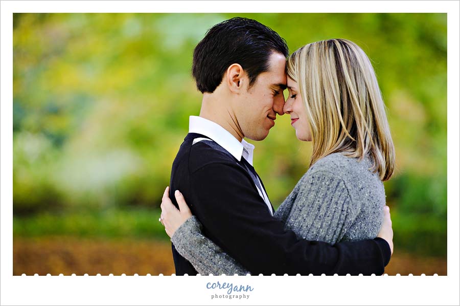 engagement session in october at mill run metropark in youngstown