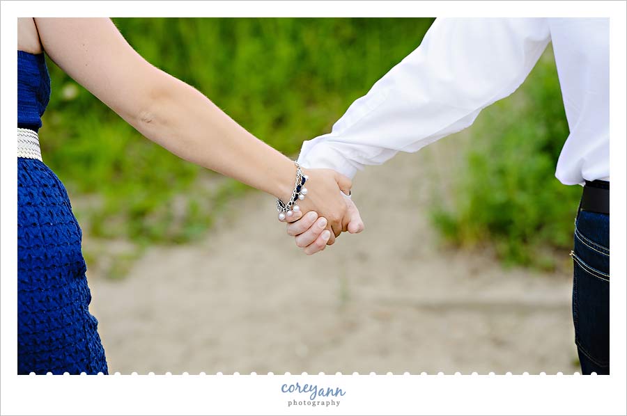 engagement picture holding hands in ohio