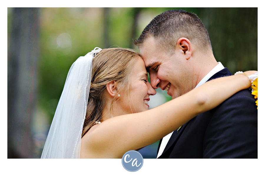 bride and groom nuzzling in ohio