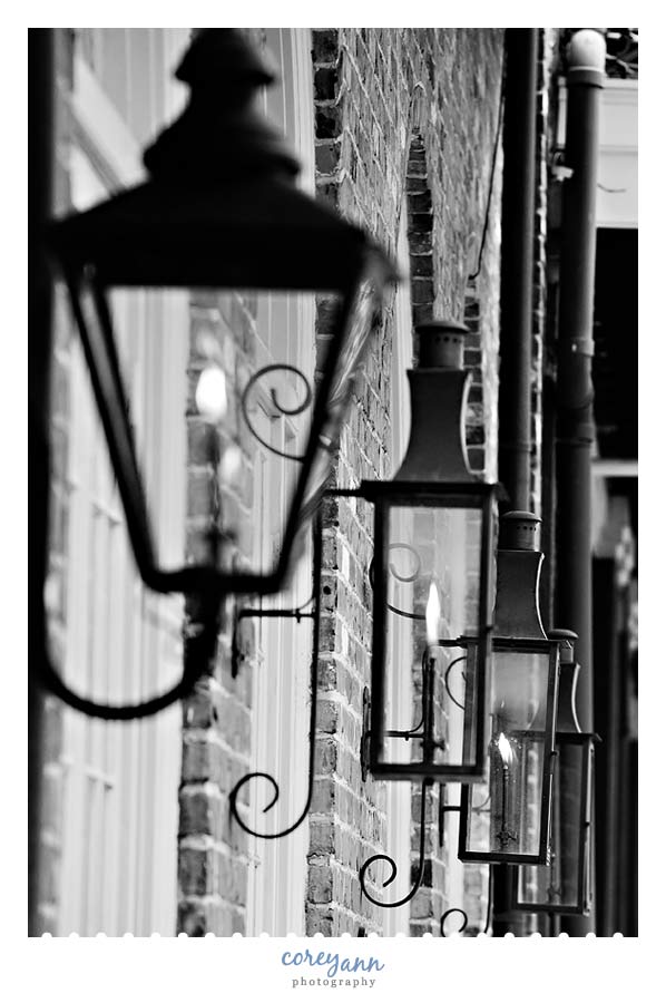 gaslights in the french quarter in new orleans